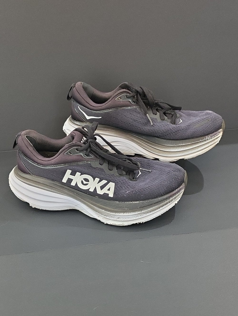 Hoka Bondi 8 Women's Black and White Performance Running Shoes Size 7.5